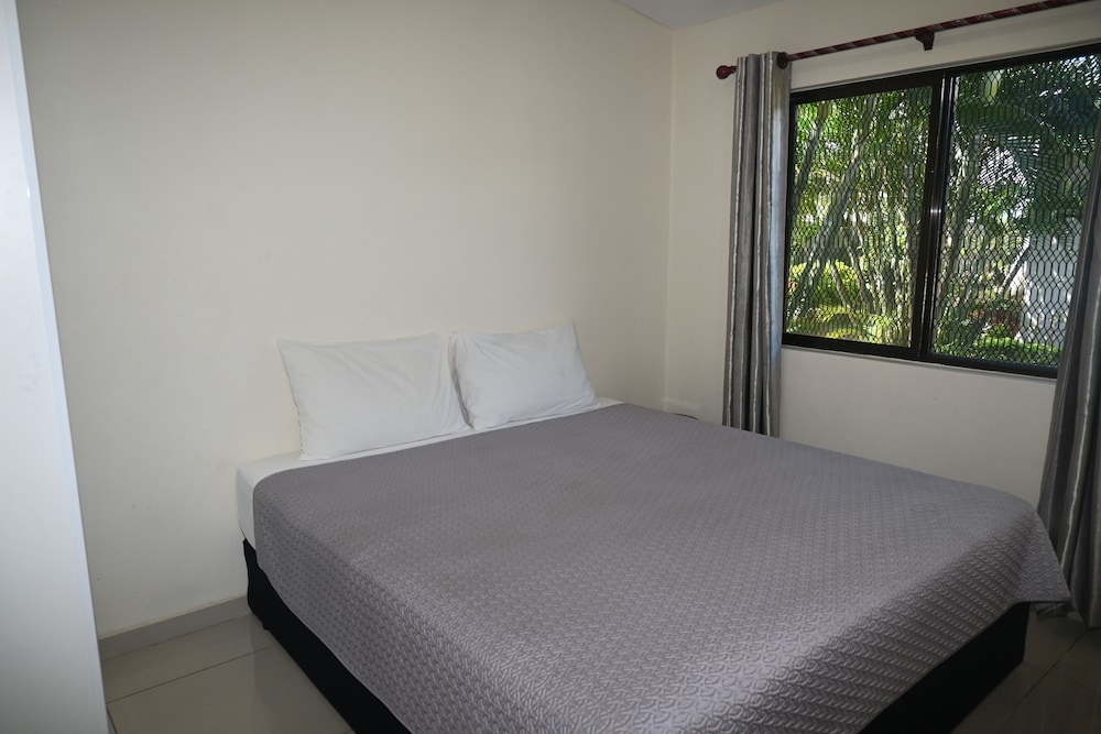 hibiscus rodeo apartments