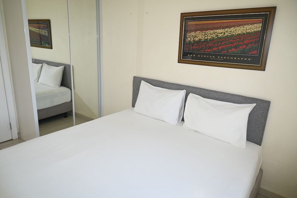 hibiscus rodeo apartments