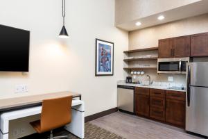 homewood suites by hilton indianapolis downtown