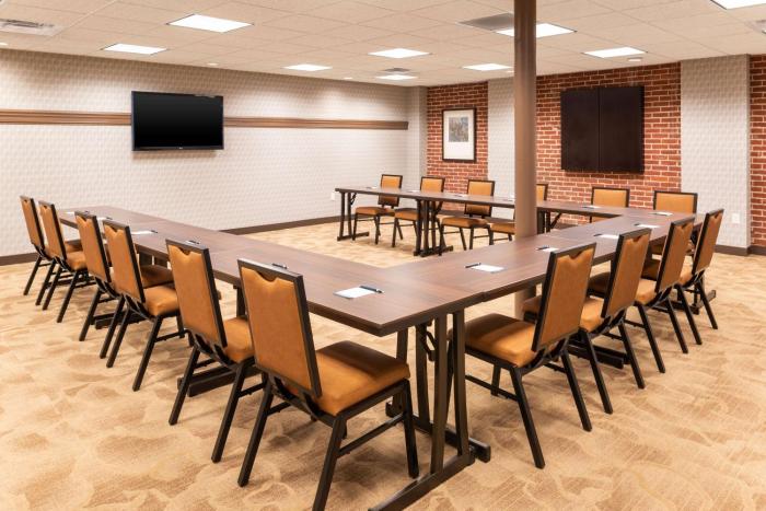 homewood suites by hilton indianapolis downtown