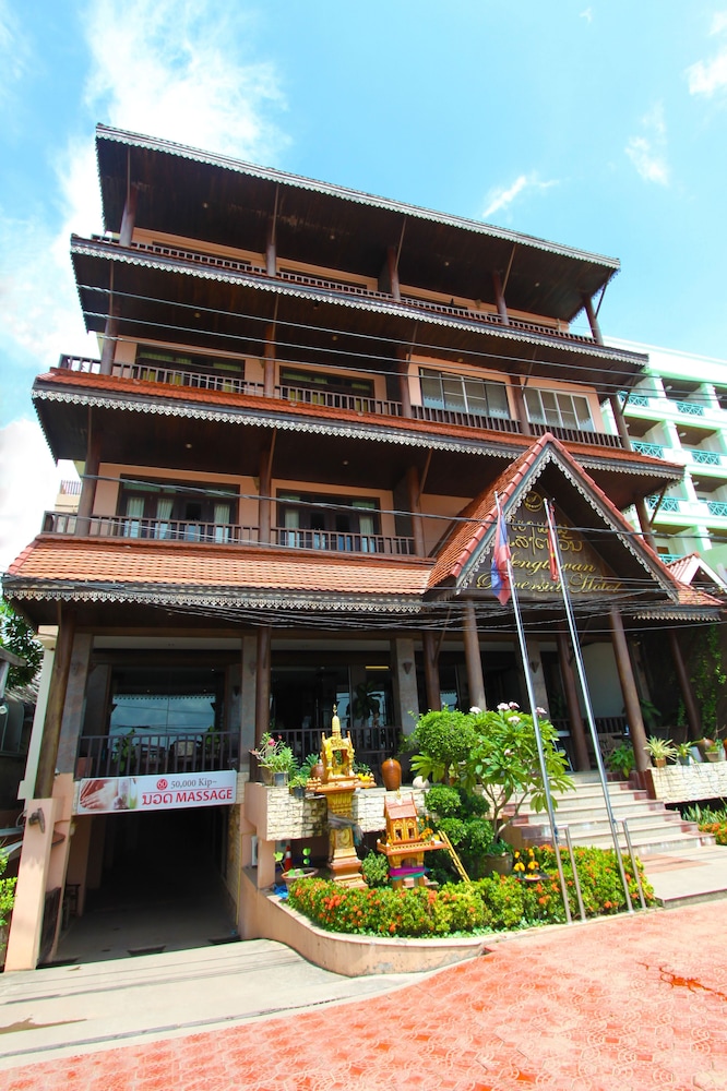 sengtawan riverside hotel