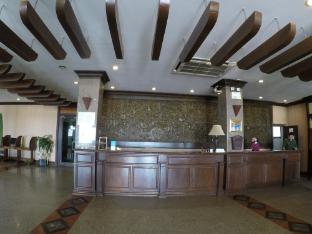 sengtawan riverside hotel