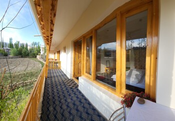 yanglha guest house