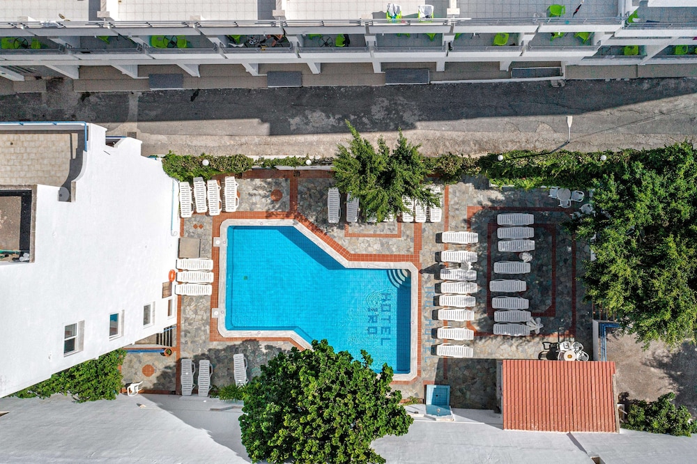 iro hotel