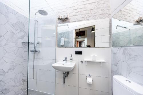 rentplanet strzalowa