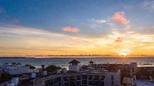 fourteen roses beach hotel