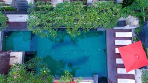 fourteen roses beach hotel