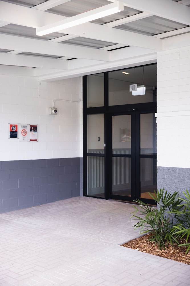 lakeview hotel motel