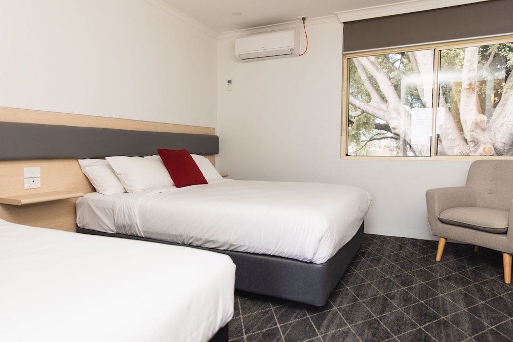 lakeview hotel motel