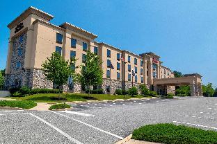 hampton inn and suites chadds ford