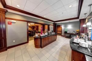 hampton inn and suites chadds ford