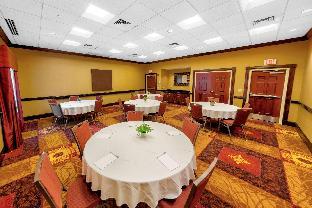 hampton inn and suites chadds ford
