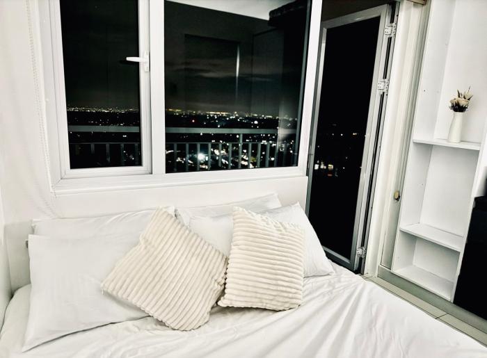 tagaytay rotunda staycation
