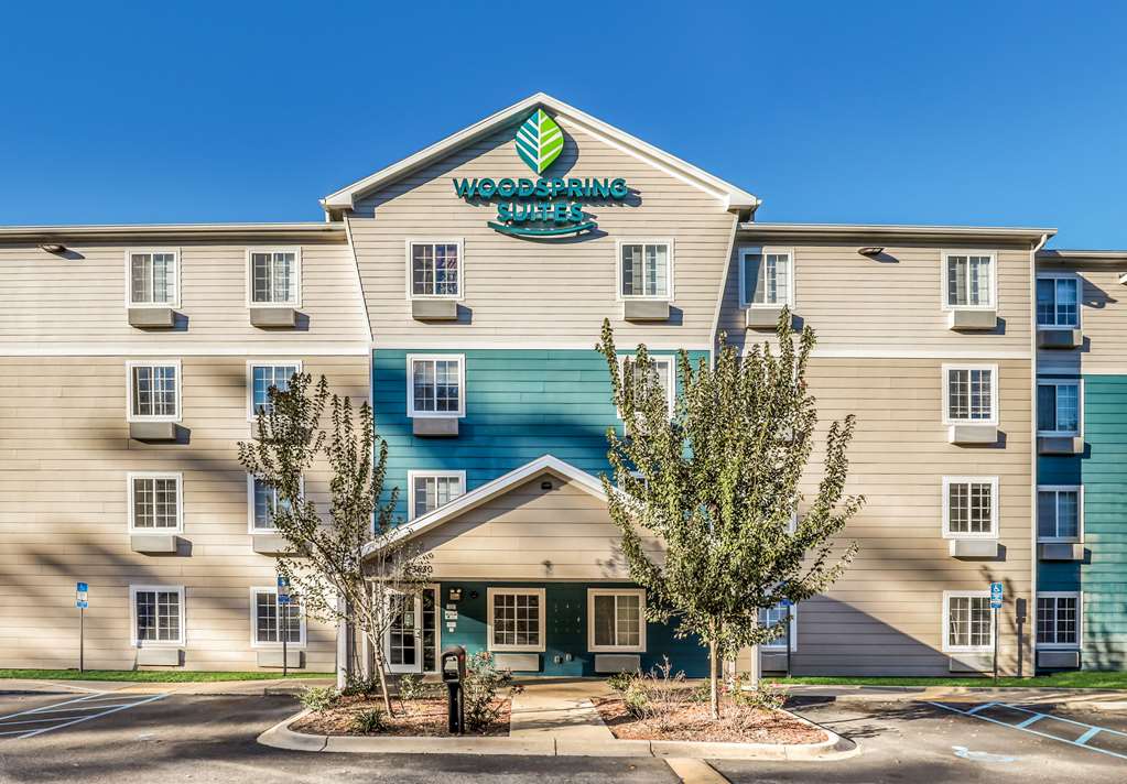 extended stay america select suites tallahassee east