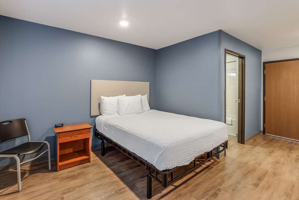 extended stay america select suites tallahassee east