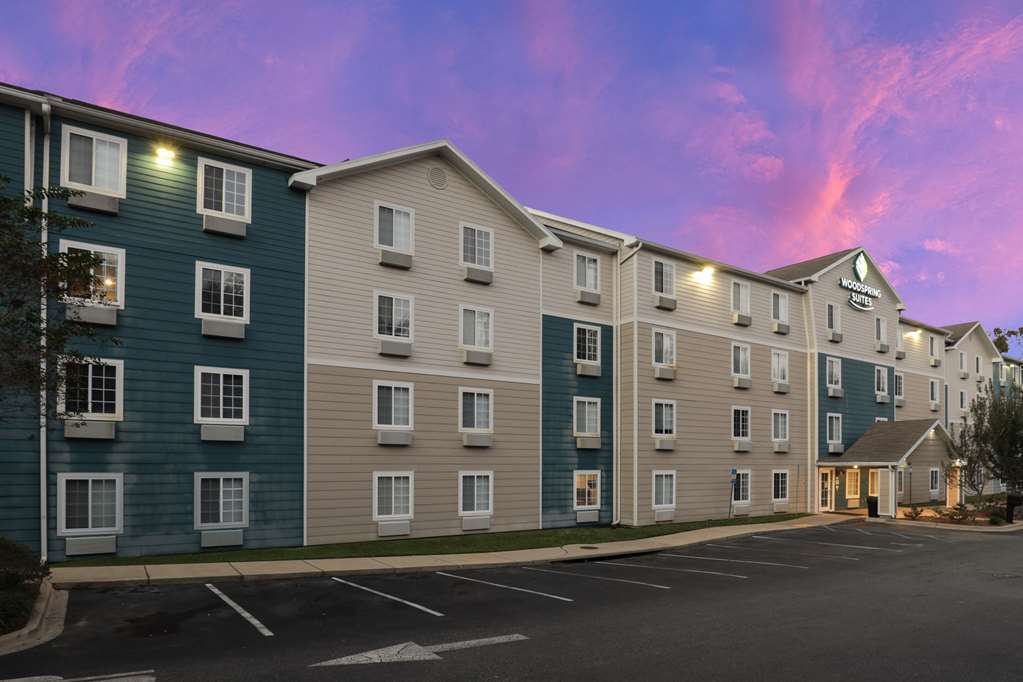 extended stay america select suites tallahassee east