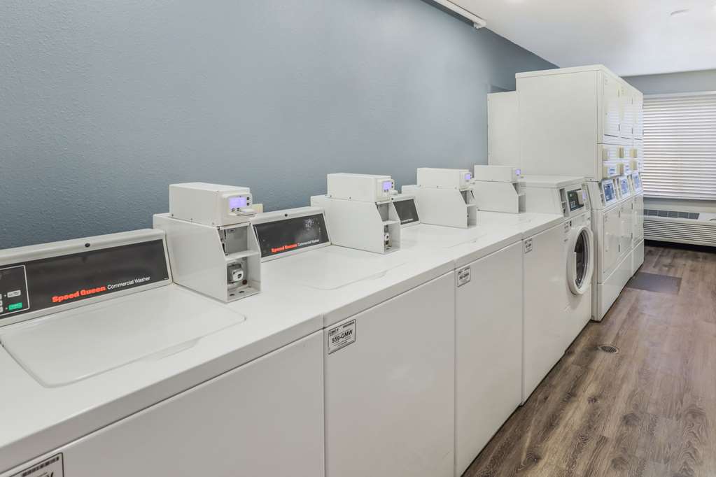 extended stay america select suites tallahassee east