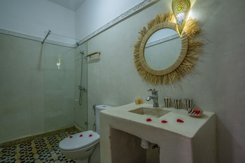 riad and spa anahita