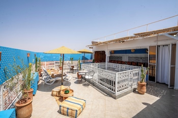 riad and spa anahita