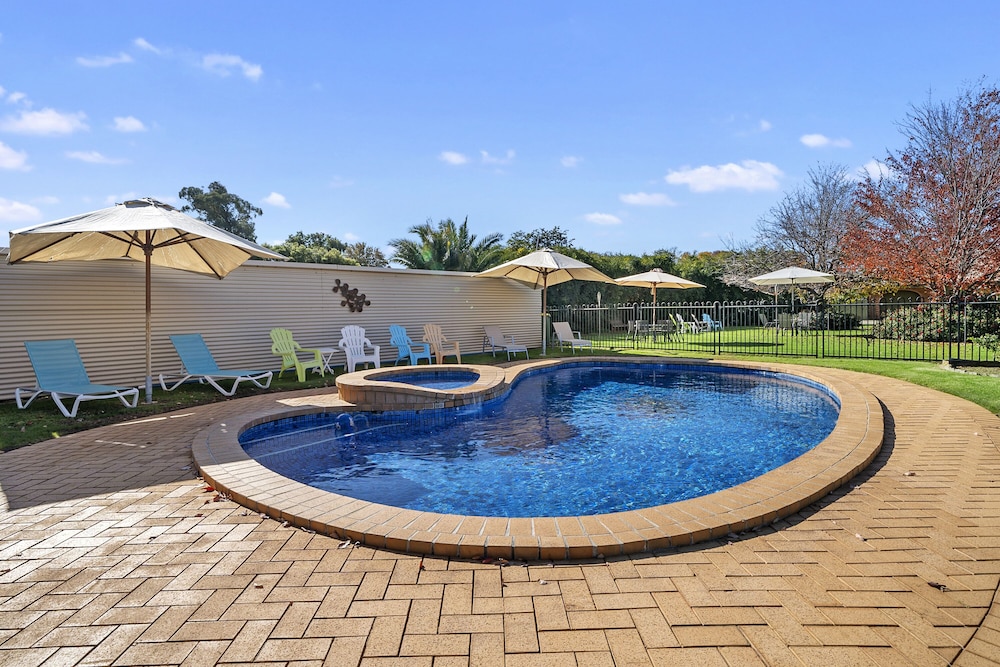 Heritage Motor Inn Corowa,Corowa>>Albury,4 star