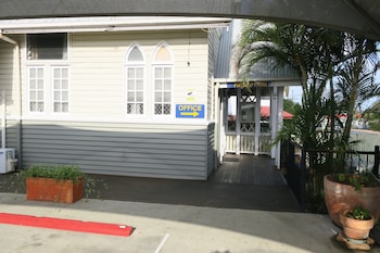 caboolture central motor inn surestay collection by bw