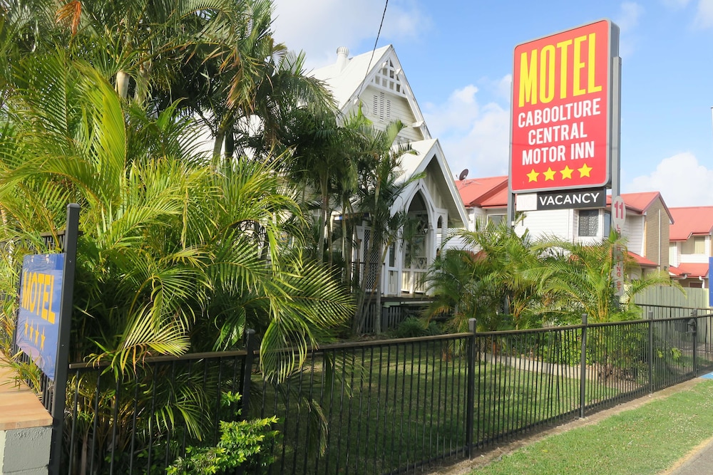 caboolture central motor inn surestay collection by bw