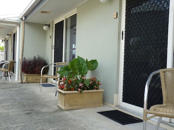 caboolture central motor inn surestay collection by bw
