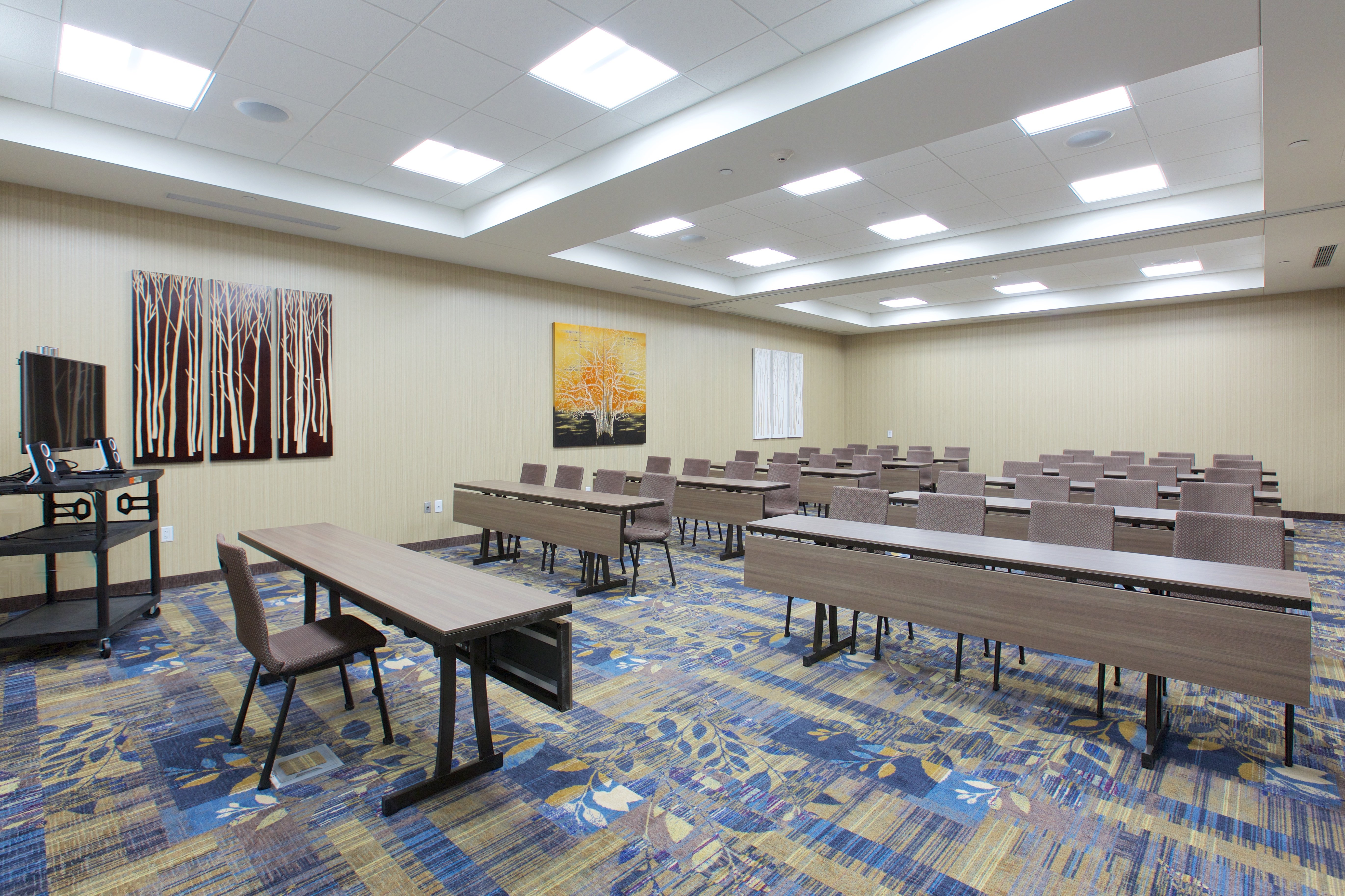 holiday inn express fargo sw i 94 45th st