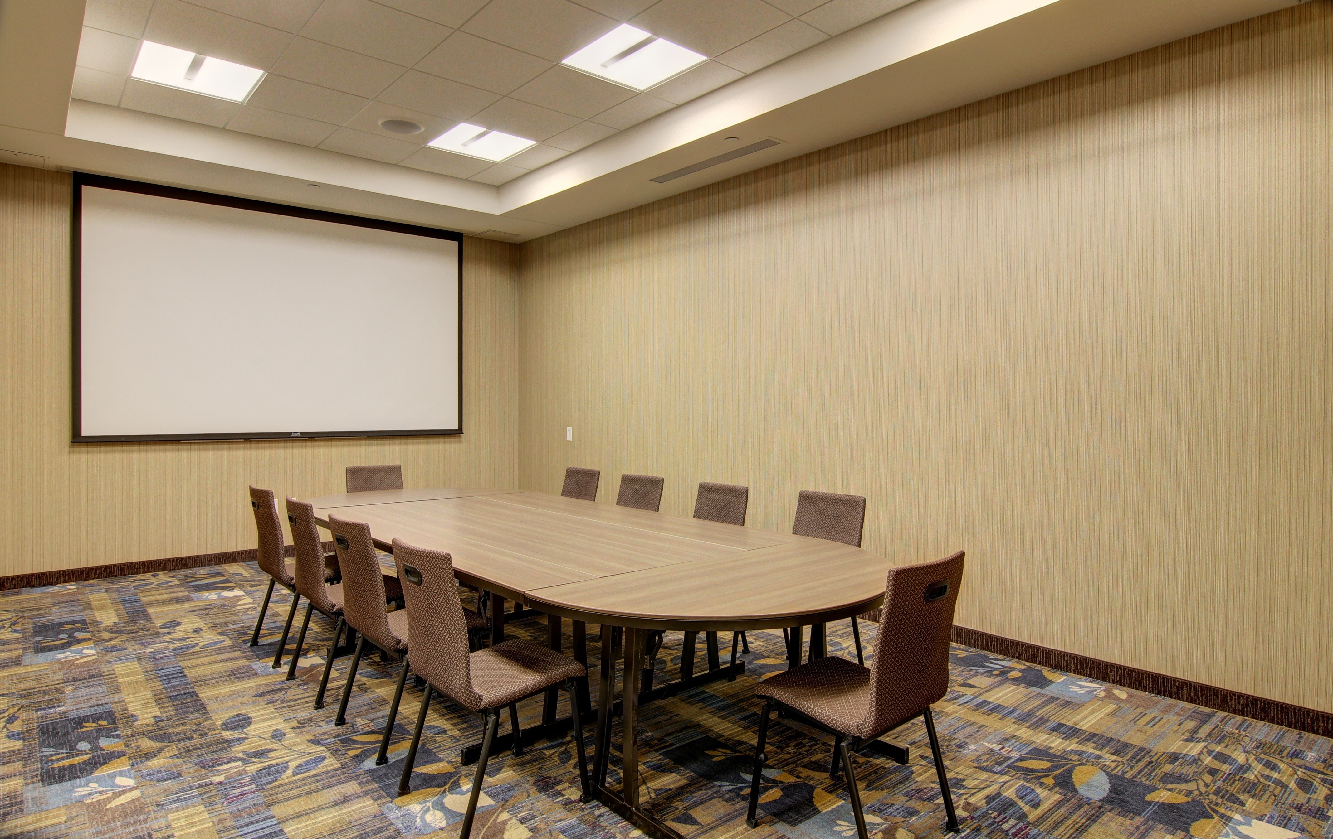 holiday inn express fargo sw i 94 45th st