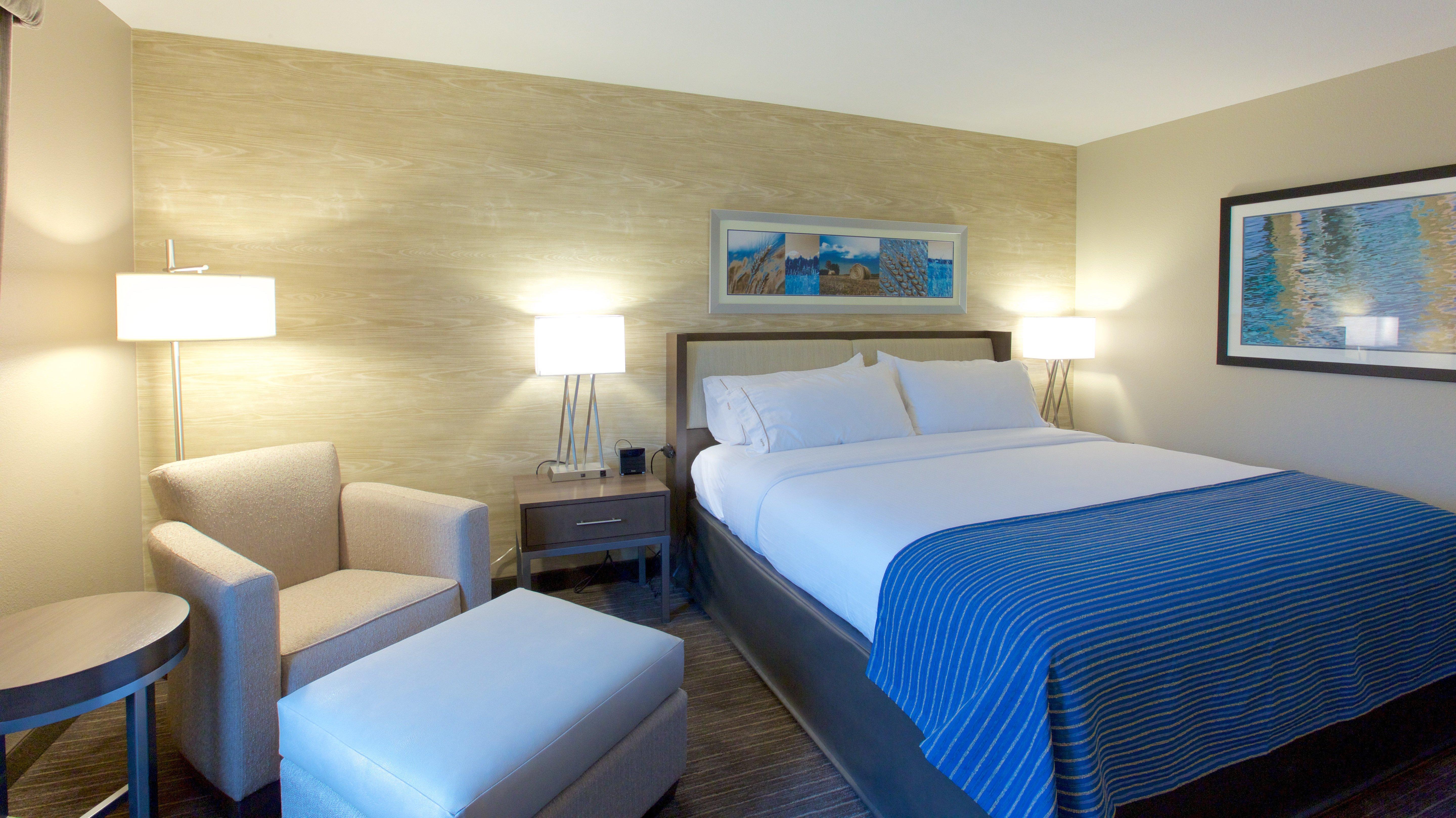 holiday inn express fargo sw i 94 45th st