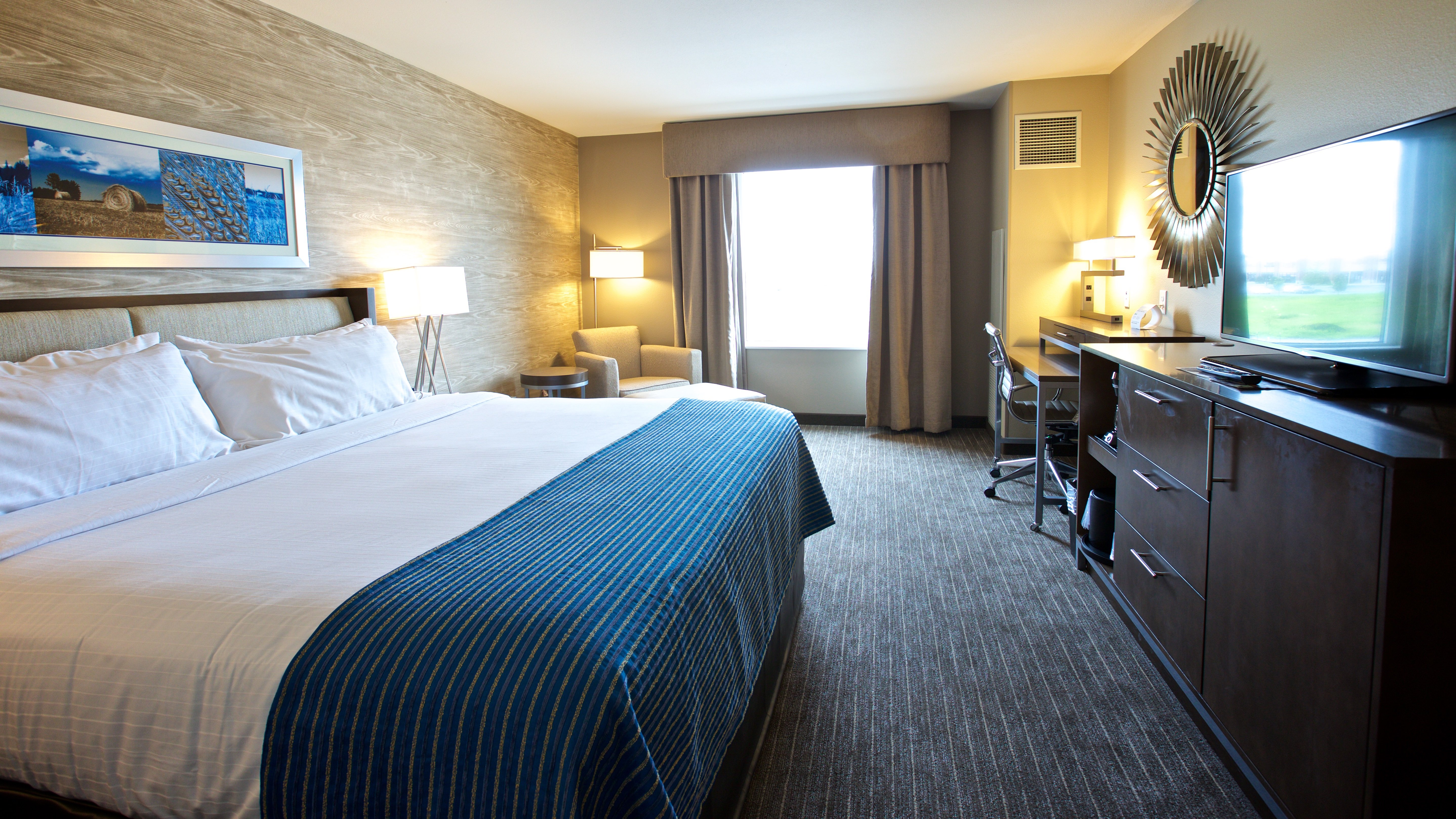 holiday inn express fargo sw i 94 45th st