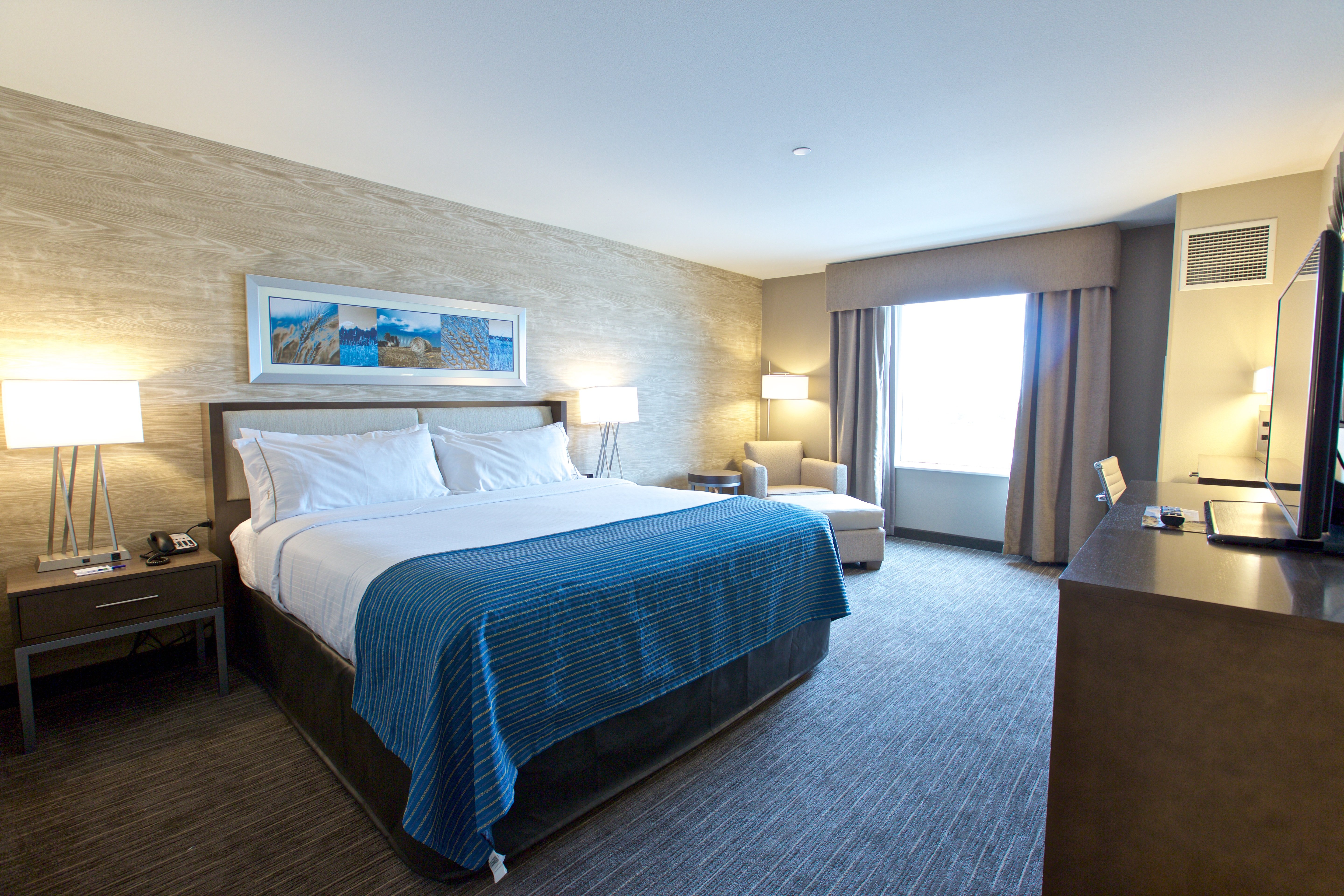 holiday inn express fargo sw i 94 45th st