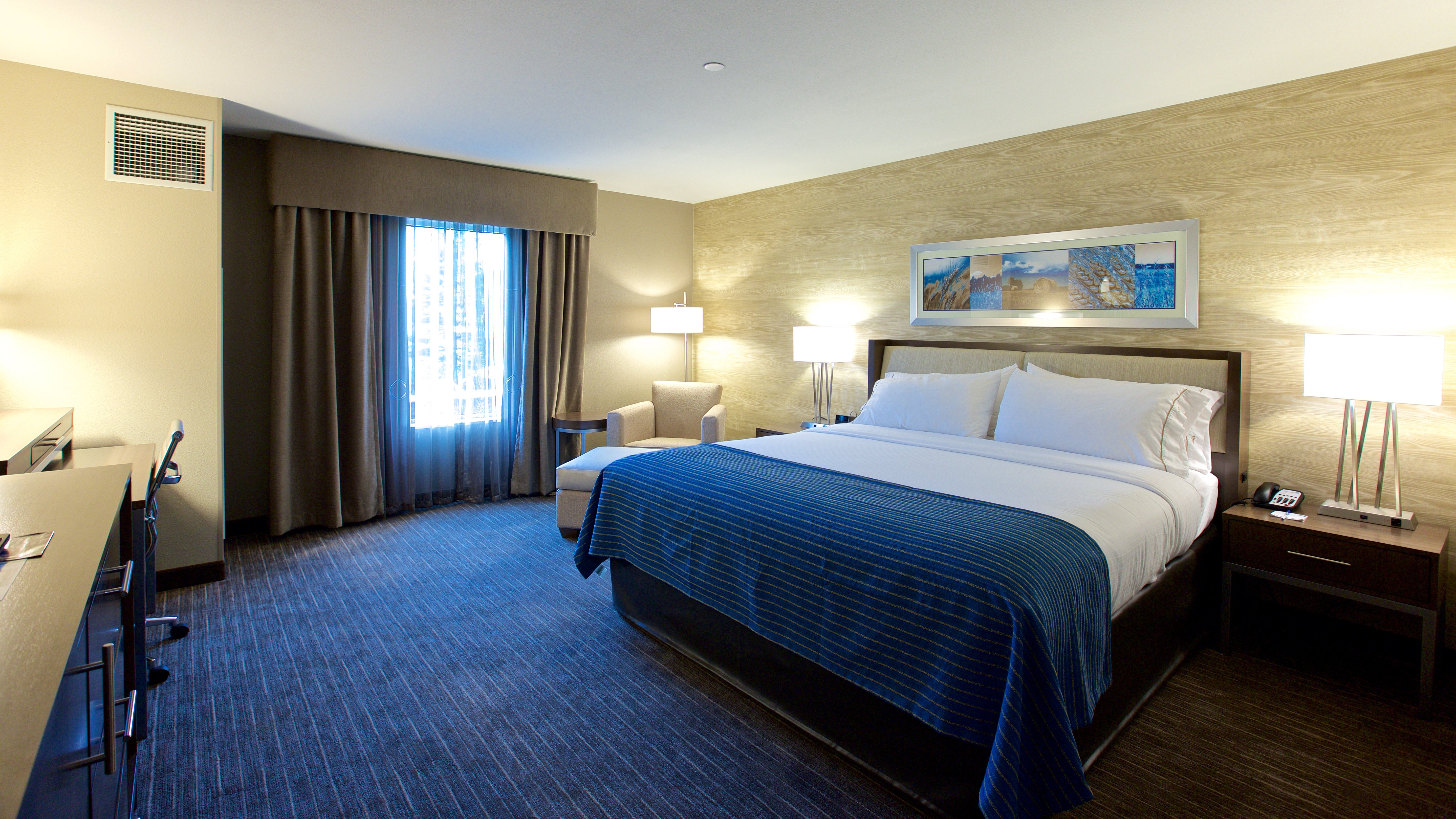holiday inn express fargo sw i 94 45th st