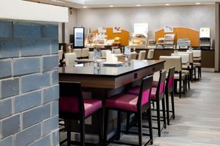 holiday inn express fargo sw i 94 45th st