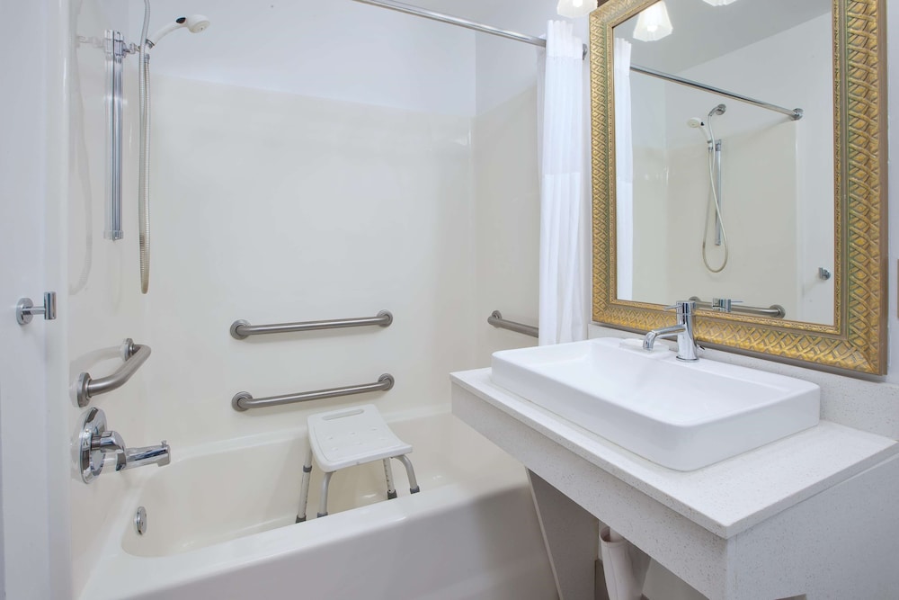 country inn and suites by radisson big rapids mi