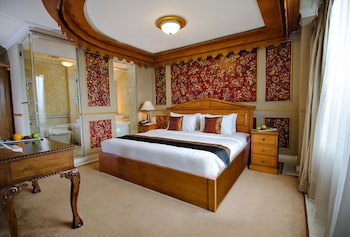 amos cozy hotel and convention hall