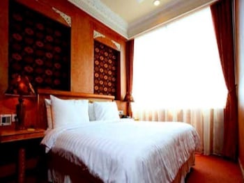 amos cozy hotel and convention hall