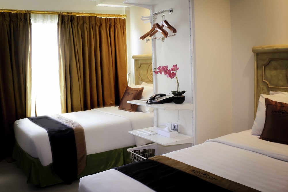 amos cozy hotel and convention hall