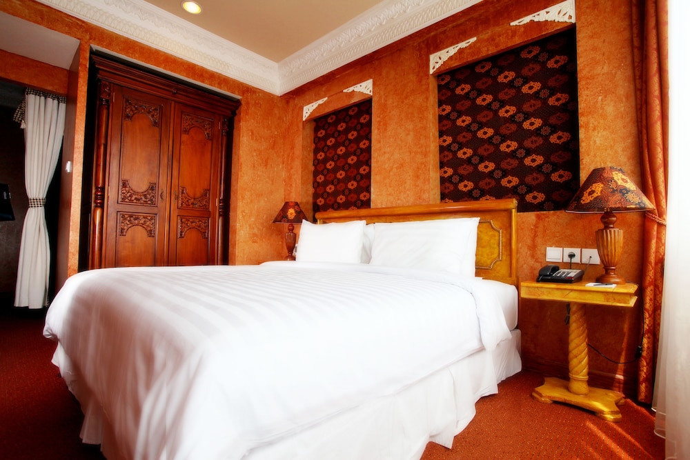 amos cozy hotel and convention hall