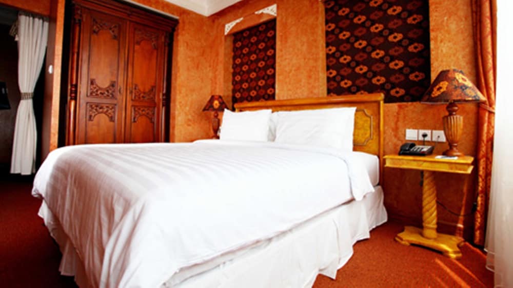 amos cozy hotel and convention hall