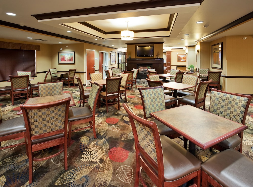 holiday inn express hotel and suites great falls by ihg