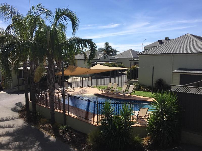 Bridges On Meninya Motel & Apartments,Echuca>>Aberdeen,4 star