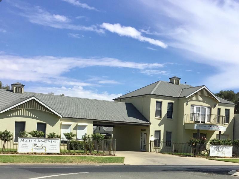 Bridges On Meninya Motel & Apartments,Echuca>>Aberdeen,4 star