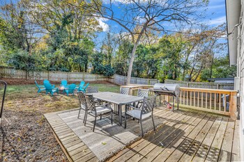 entire home bright and modern close to everything