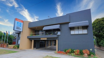 city reach motel