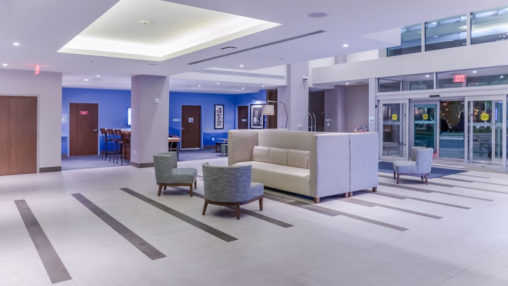 holiday inn express and suites miami airport east by ihg