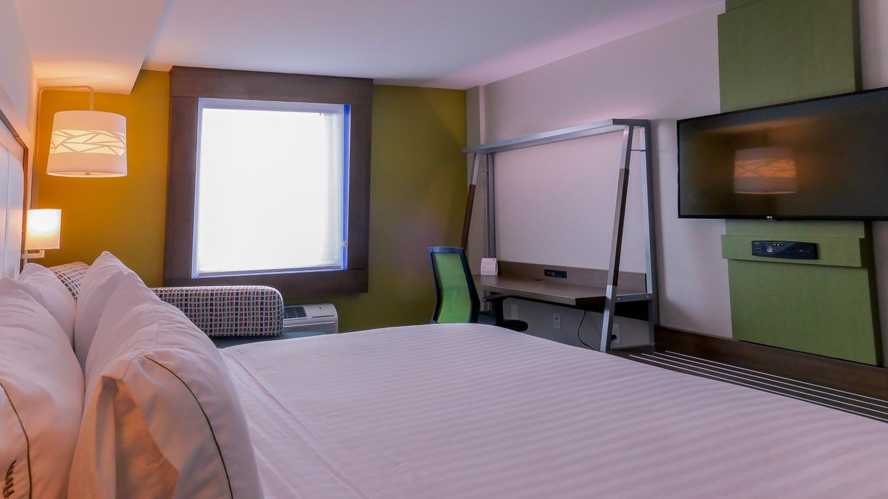 holiday inn express and suites miami airport east by ihg