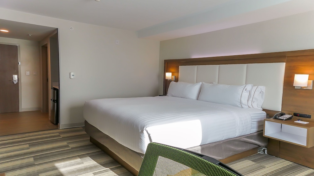 holiday inn express and suites miami airport east by ihg