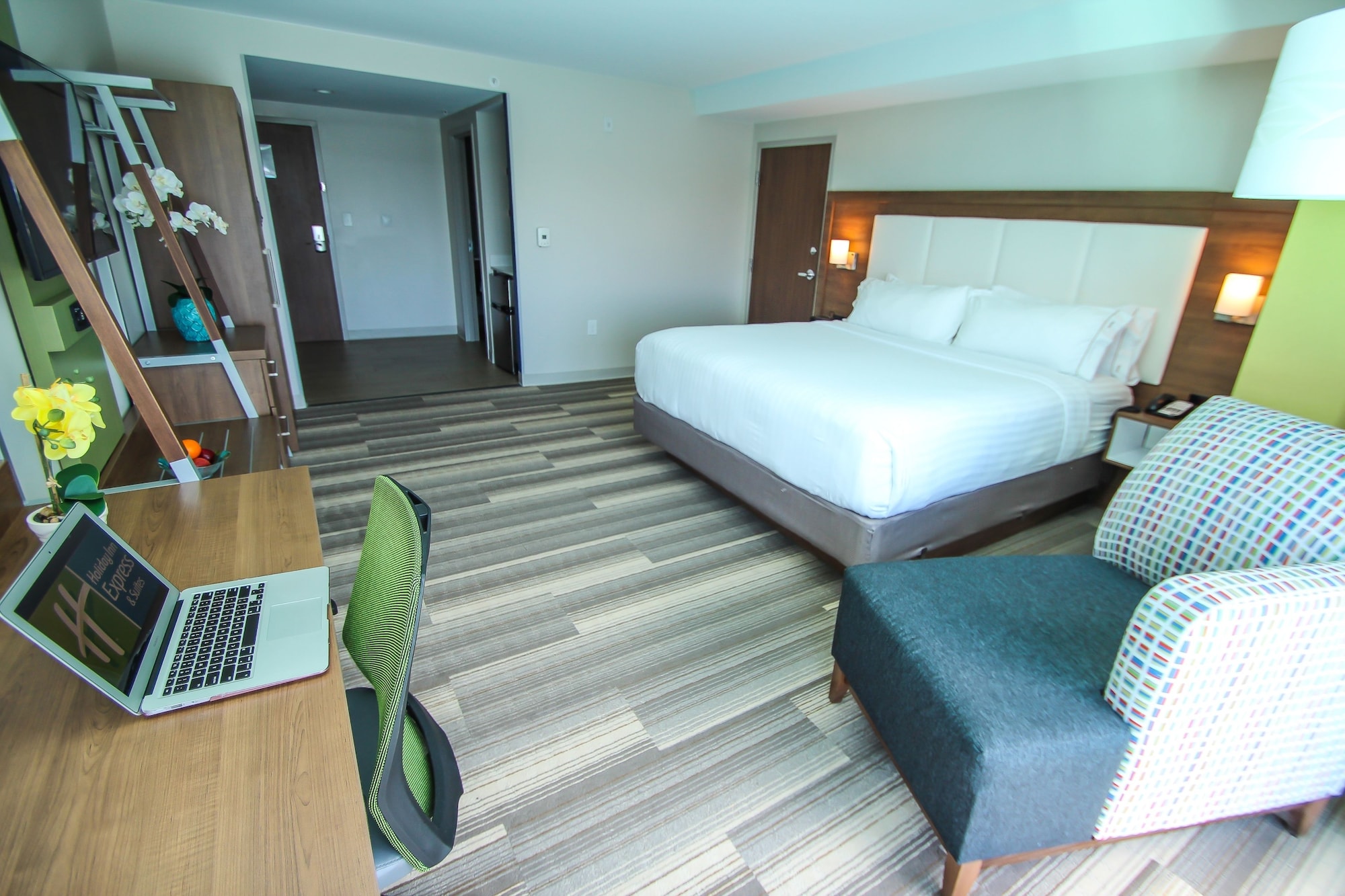 holiday inn express and suites miami airport east by ihg