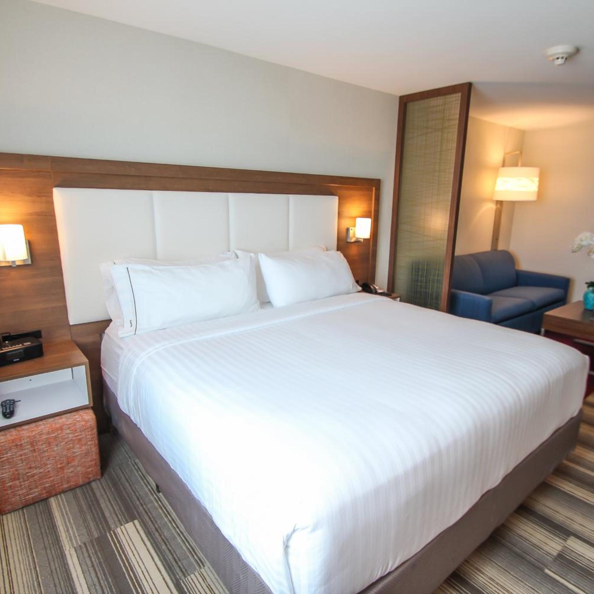 holiday inn express and suites miami airport east by ihg